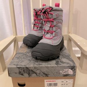 The North Face youth boots Alpenglow IV size 10